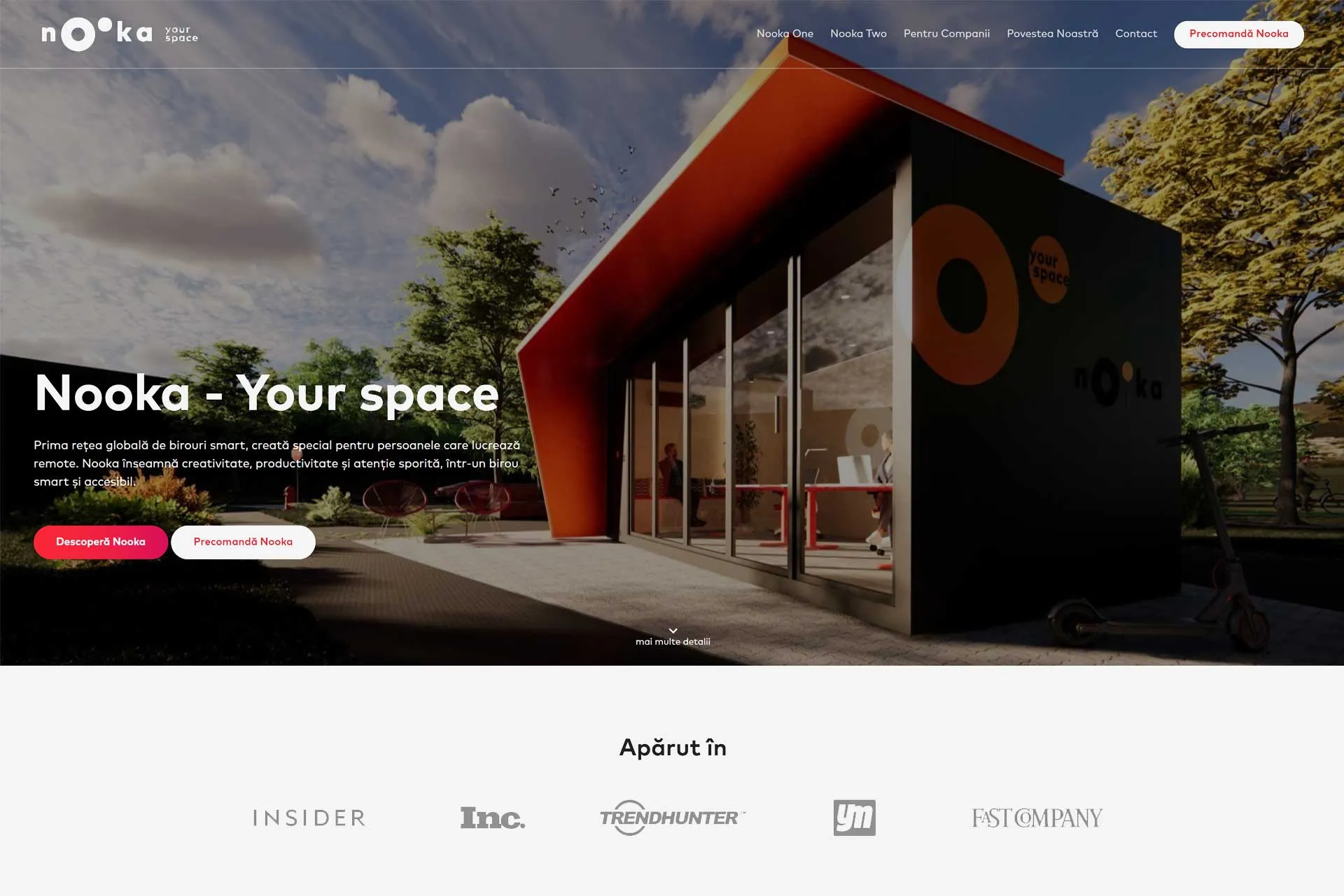 Pagina principală a site-ului Nooka Space, cu un birou modular amplasat într-un parc